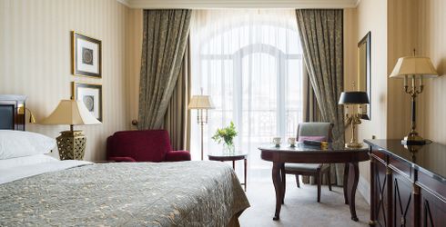 hotel room image
