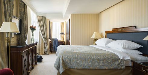hotel room image