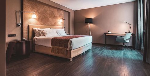 hotel room image