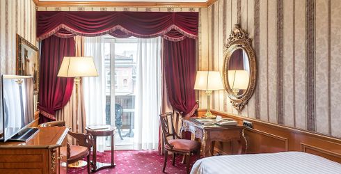 hotel room image