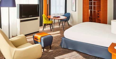 hotel room image