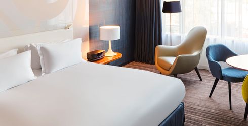 hotel room image