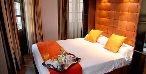hotel room image