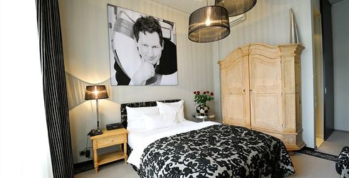 hotel room image