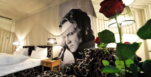 hotel room image