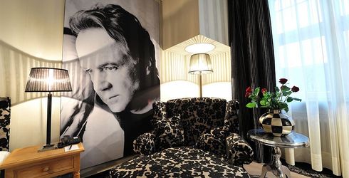 hotel room image