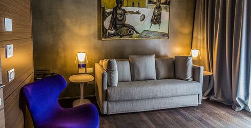 hotel room image