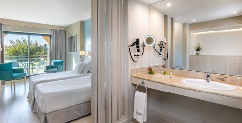 hotel room image