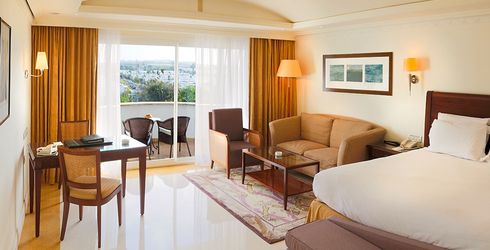 hotel room image