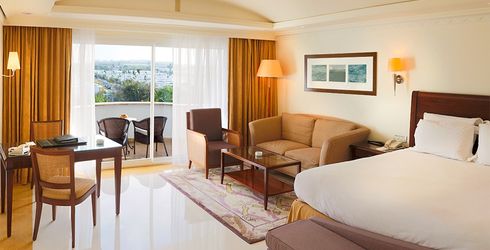 hotel room image