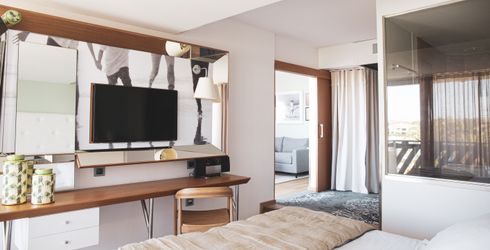 hotel room image