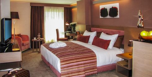 hotel room image