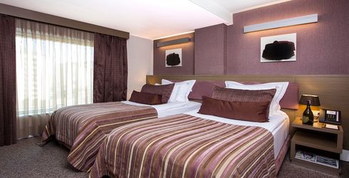 hotel room image