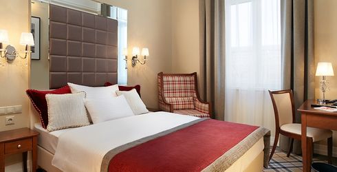 hotel room image