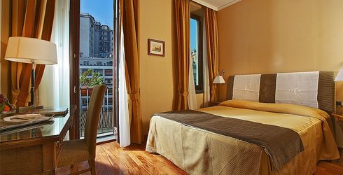 hotel room image