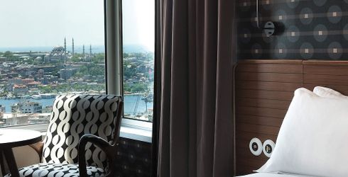 hotel room image