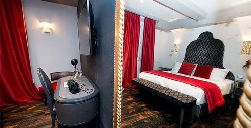 hotel room image