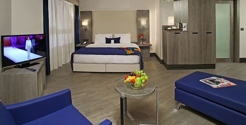 hotel room image