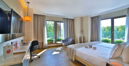 hotel room image