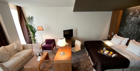 hotel room image