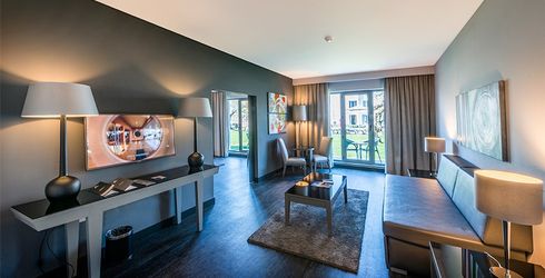 hotel room image