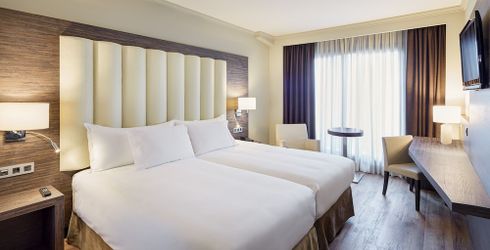 hotel room image