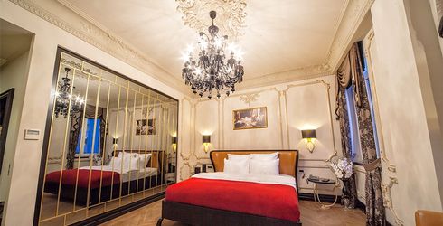 hotel room image