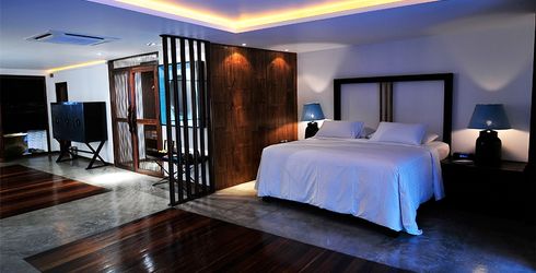 hotel room image