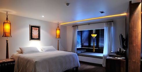 hotel room image