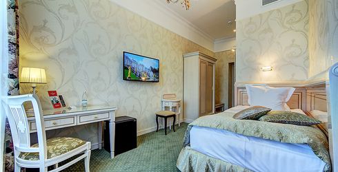 hotel room image