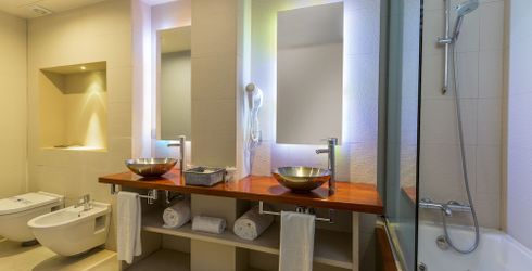 hotel room image