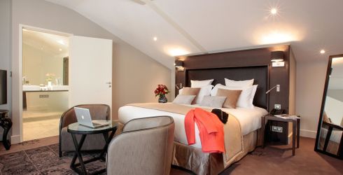hotel room image
