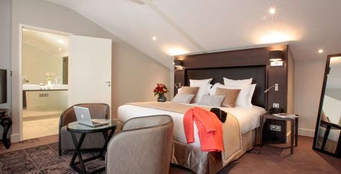 hotel room image