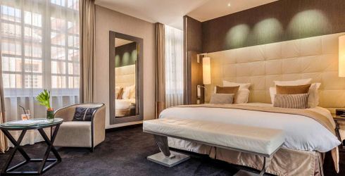 hotel room image