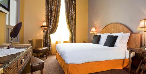 hotel room image