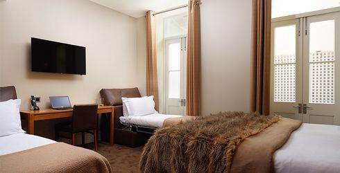 hotel room image