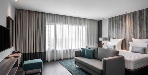 hotel room image