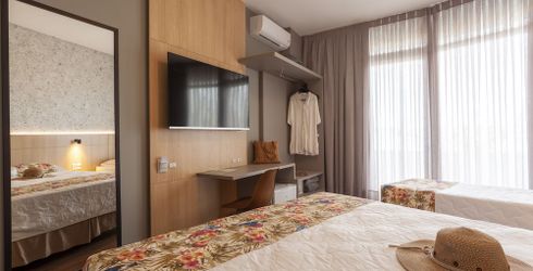 hotel room image