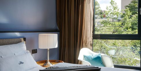 hotel room image