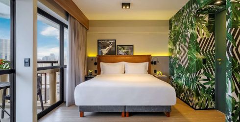 hotel room image