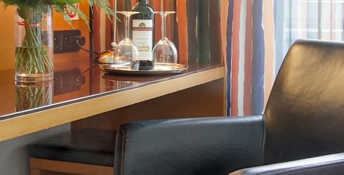 hotel room image