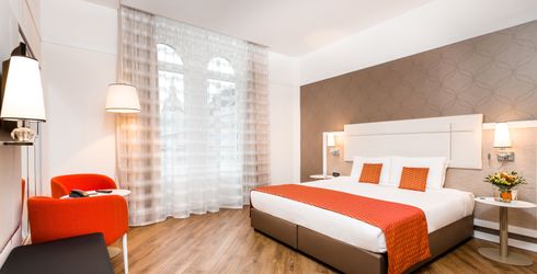 hotel room image