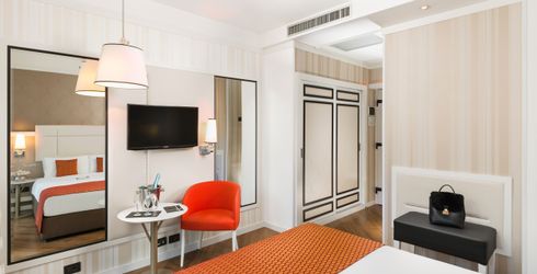 hotel room image
