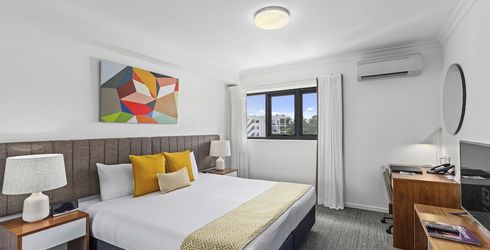 hotel room image