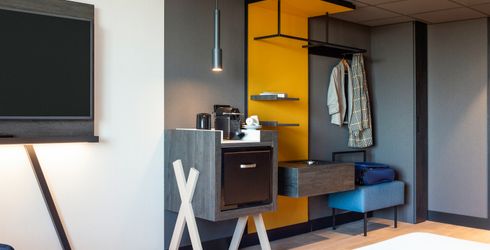 hotel room image