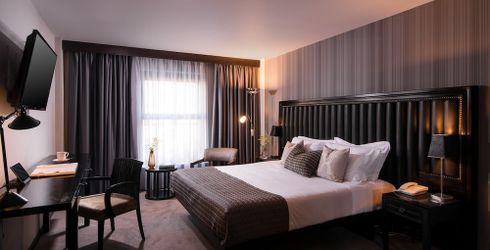 hotel room image