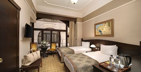 hotel room image