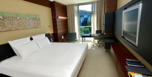 hotel room image