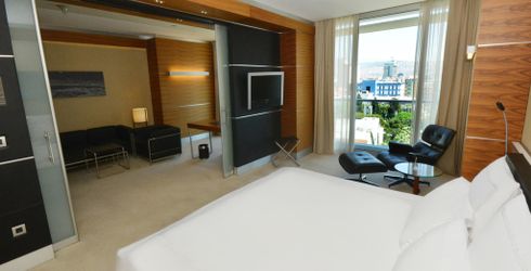 hotel room image