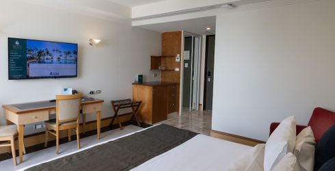 hotel room image